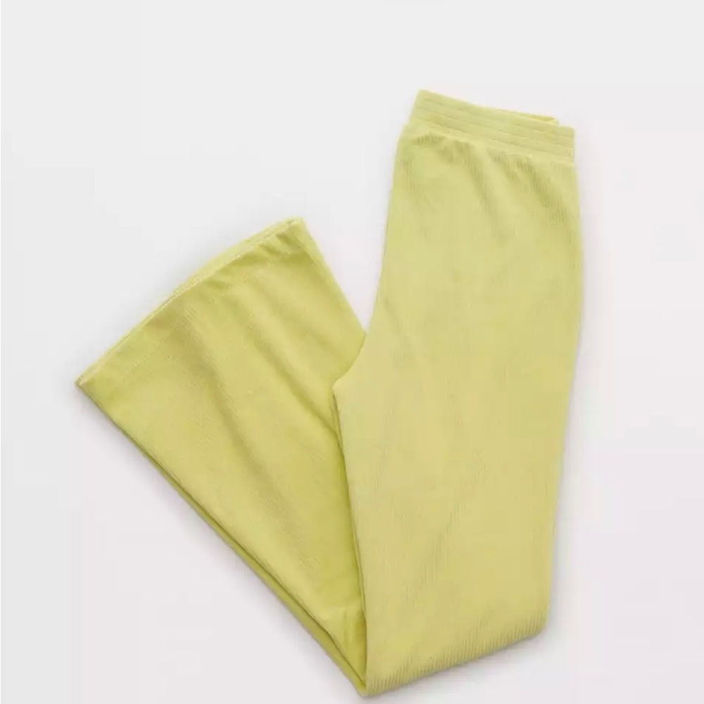 Aerie rib velour flare pant in beautiful green